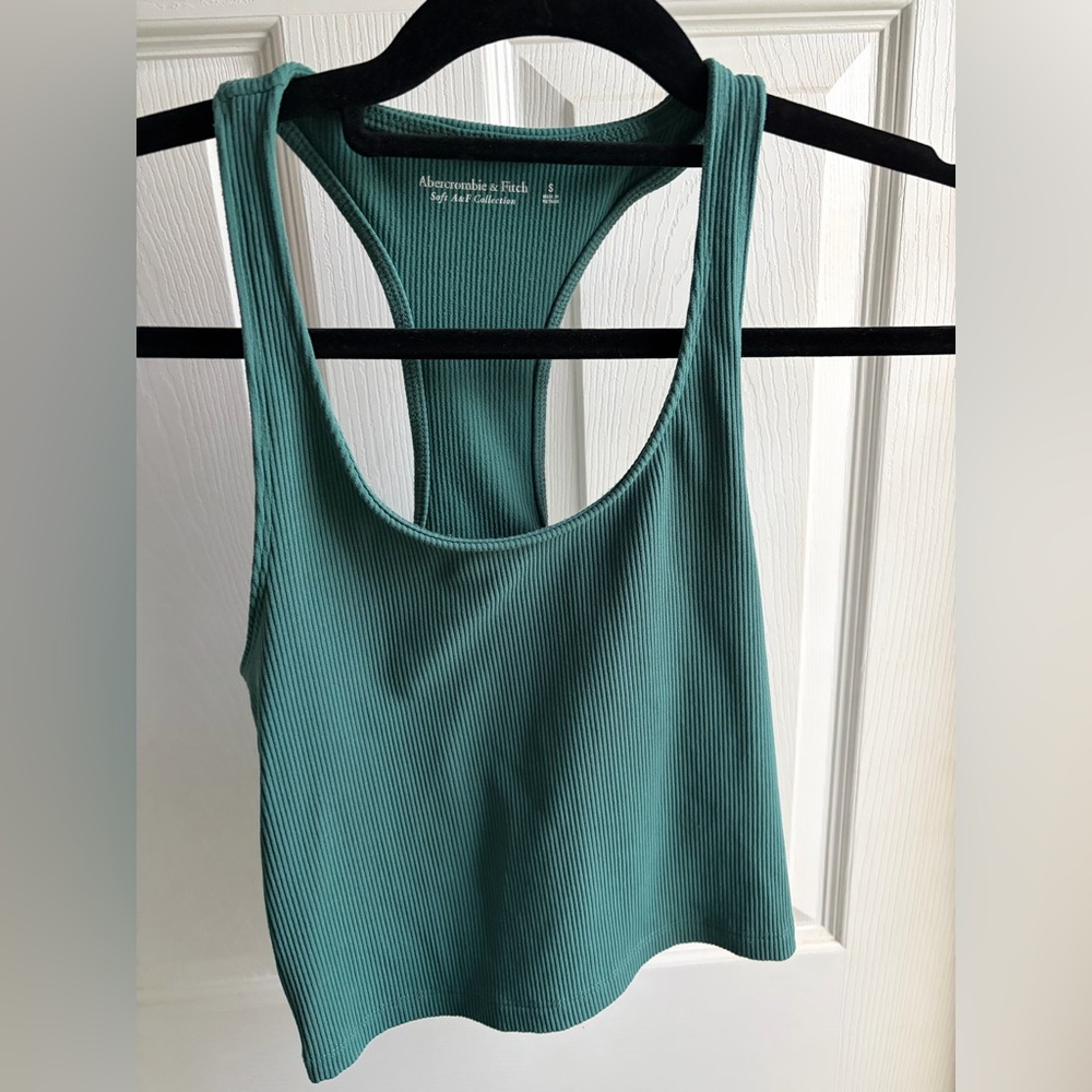 Abercrombie & Fitch Seamless Ribbed Fabric Racerback Scoopneck